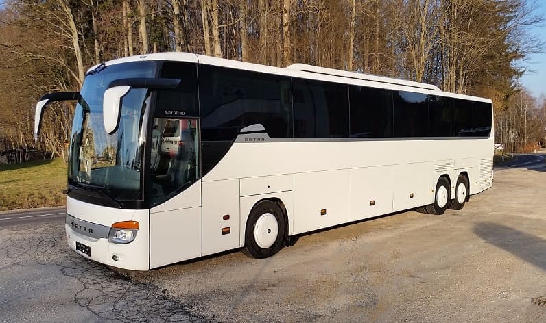 Slovenia: Bus charter in Koper, Coastal-Karst